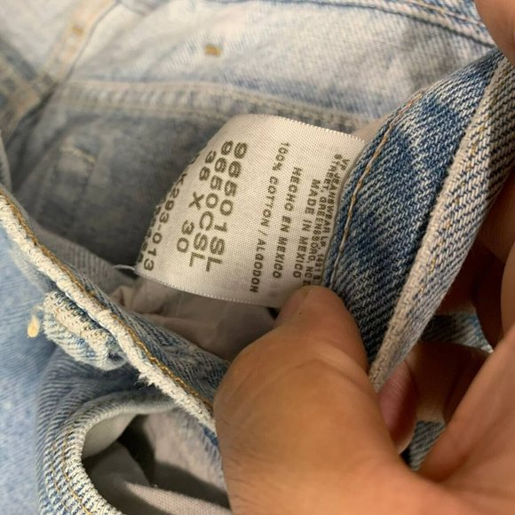 Wrangler 38x30 Straight Fit Faded Mid Rise Light Blue Jeans Pants Denim Mens - Picture 4 of 12